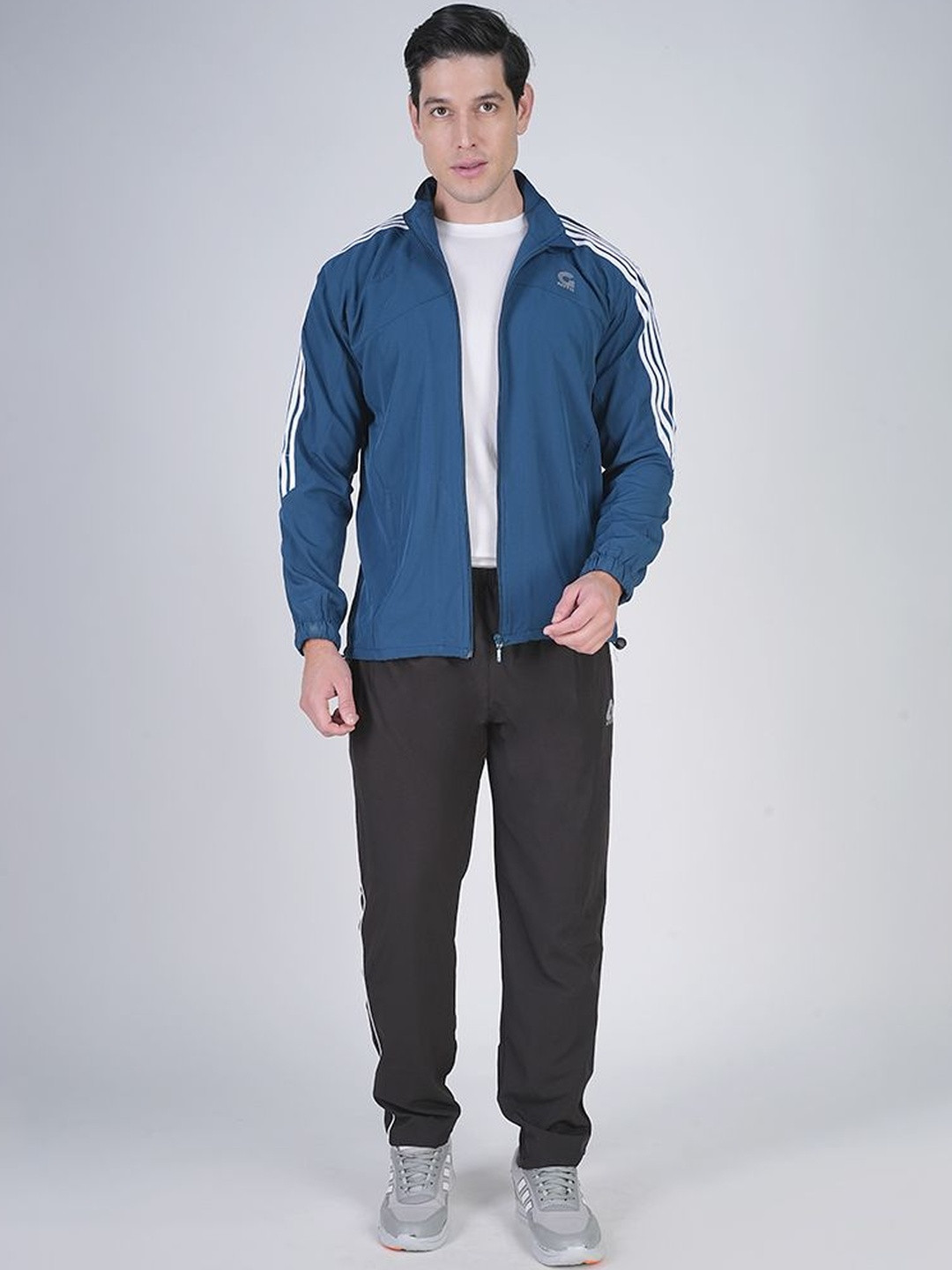 GOTO SPORTS Men Striped Running Sporty Jacket