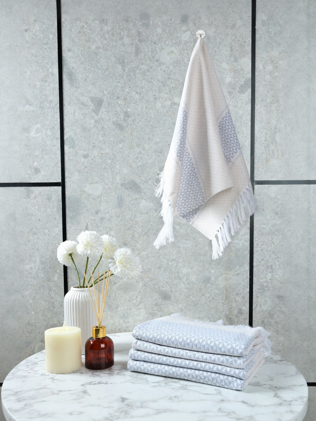 Saral Home Grey 4 Pieces Printed Cotton 400 GSM 4Pcs Quick Dry Soft Hand Towel Set