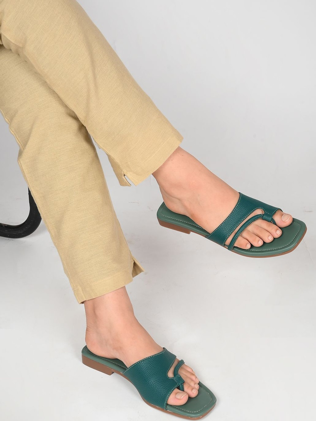 KALINI Women Open Toe Flats with Bows