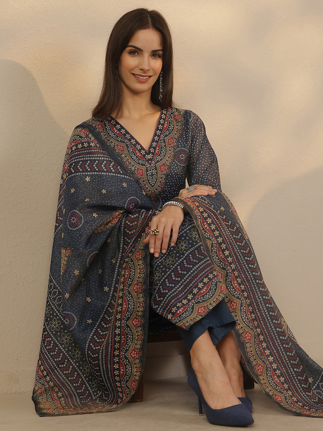 Libas Women Ethnic Motifs Printed Regular Kurta with Trousers & With Dupatta