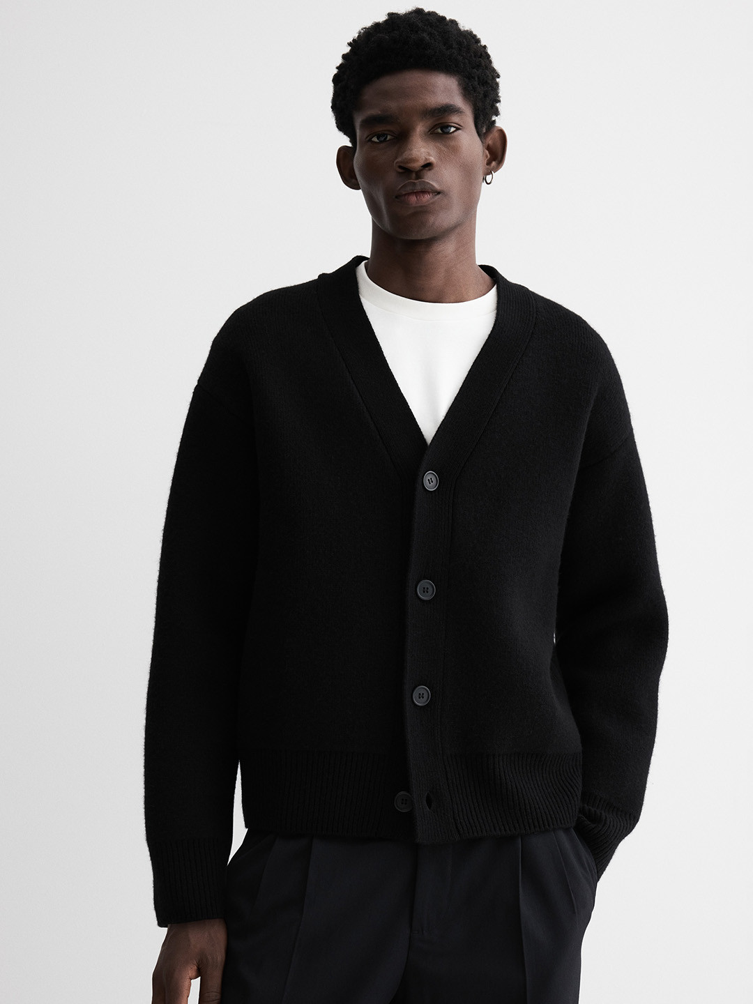 H&M Men Solid V Neck Full Sleeve Loose Fit Cardigan