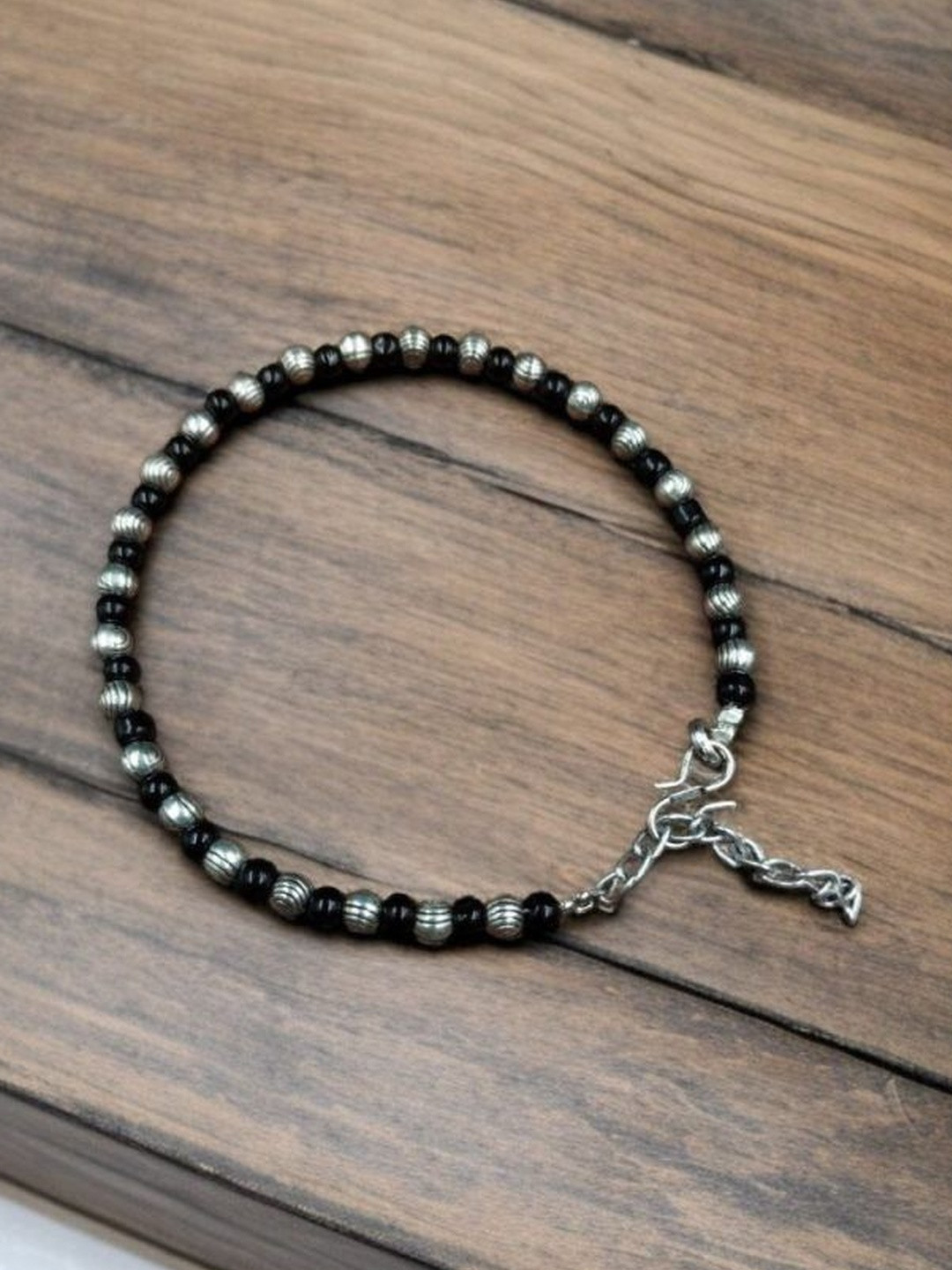 Hardin Style Women Silver-Plated Handcrafted Stone Design Anklets