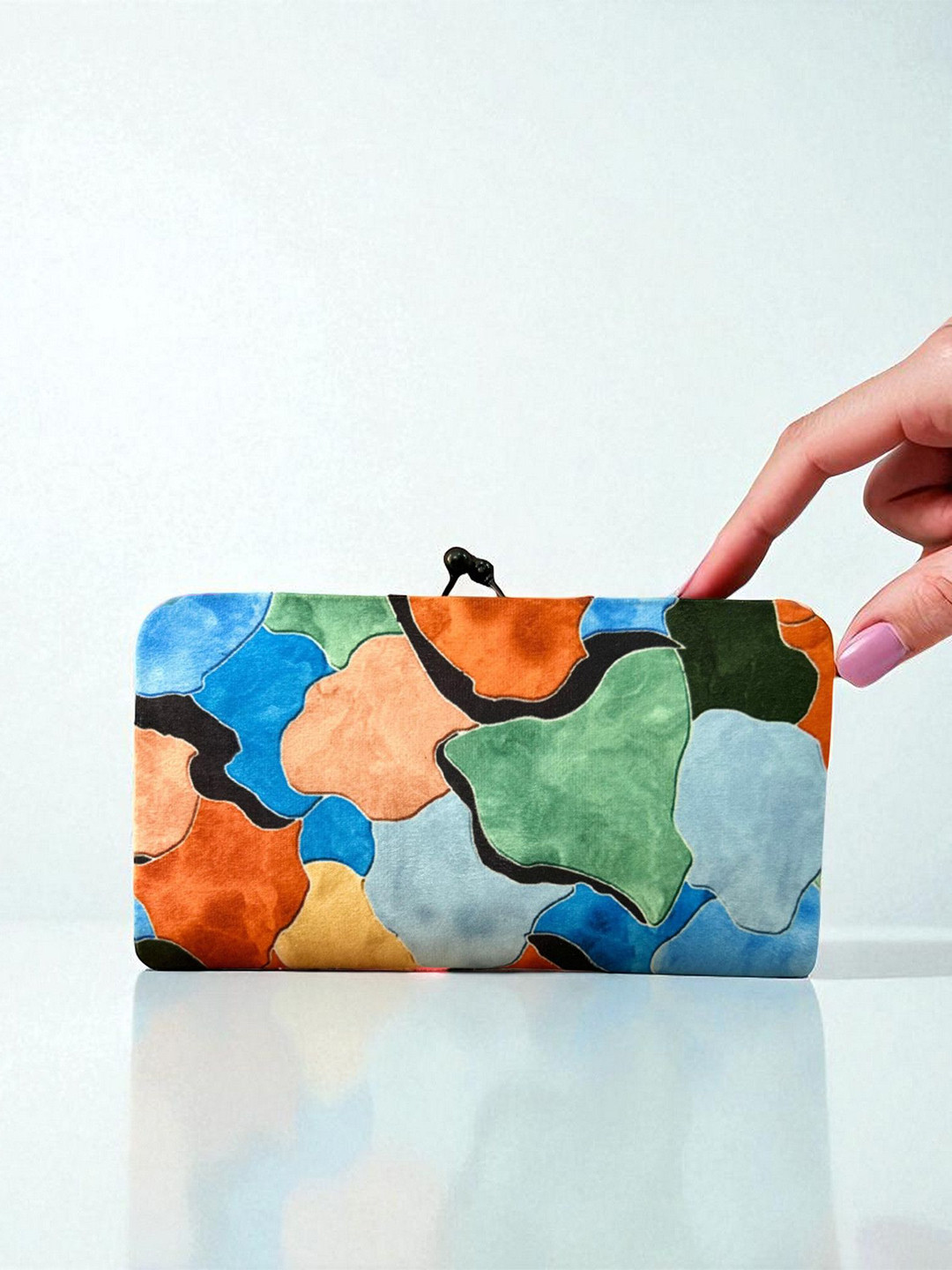 CLARIS JAMES Women Colourblocked Envelope Clutch