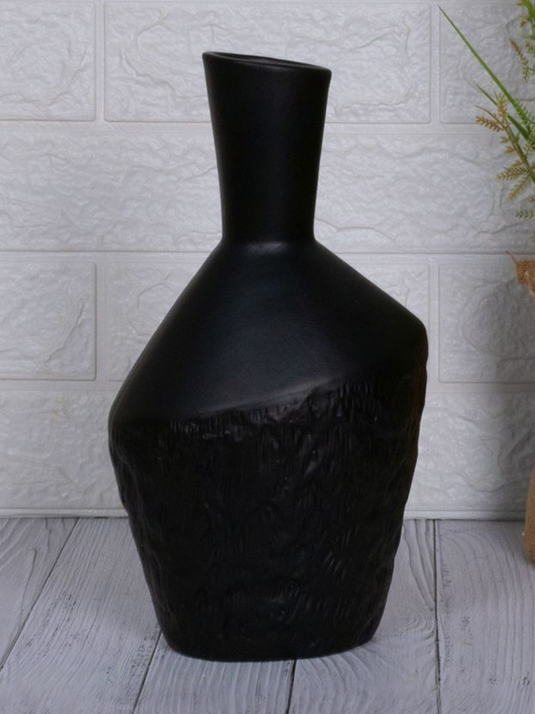 AARVI DECOR STUDIO Glossy Ceramic Glazed Dreams Vase