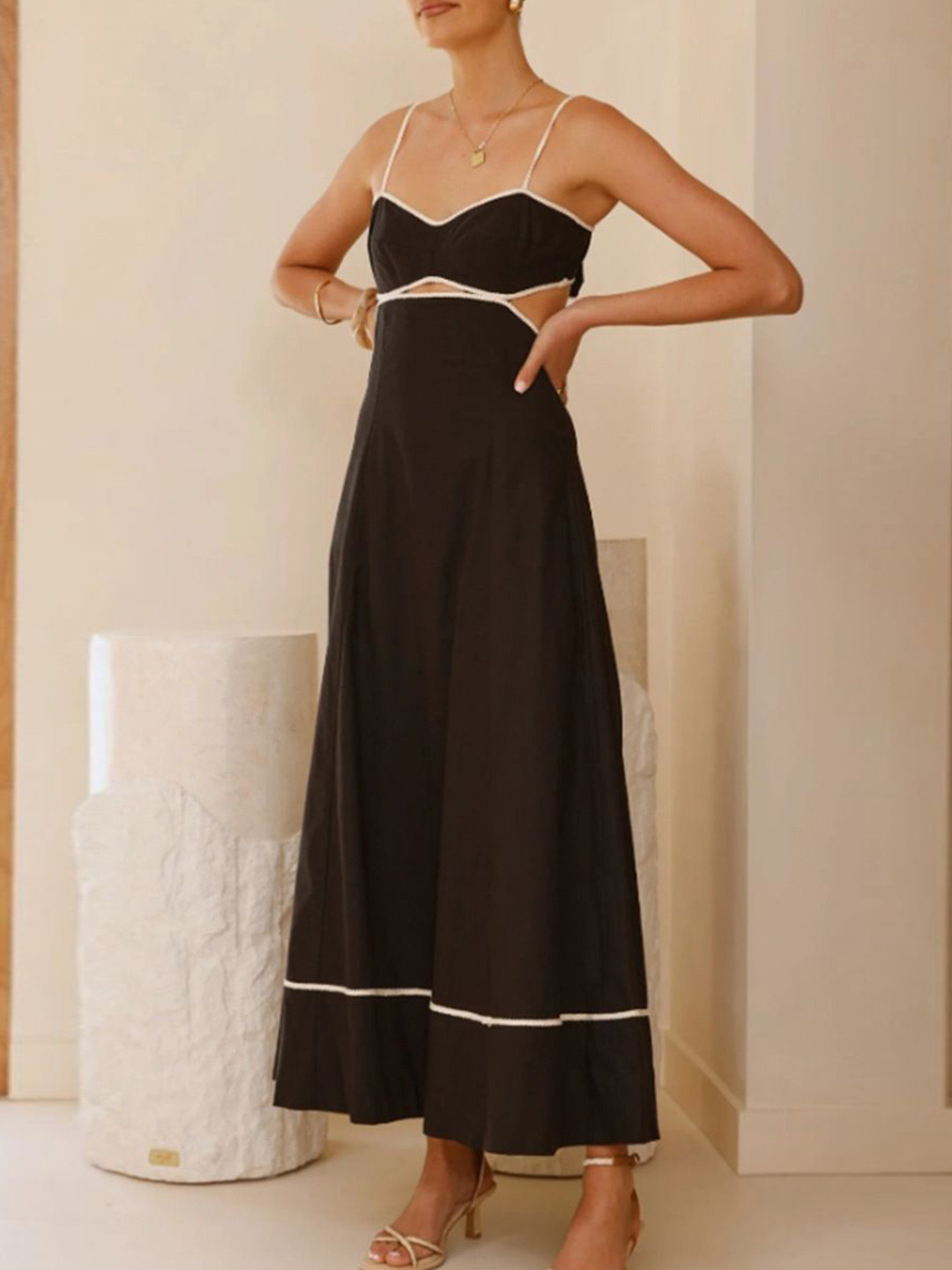 bebe Sweetheart Neck A-Line Maxi Dress