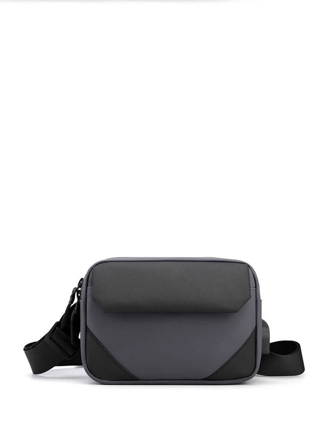 Mast & Harbour Men Colourblocked Sternum Strap Backpack with Shoe Pocket