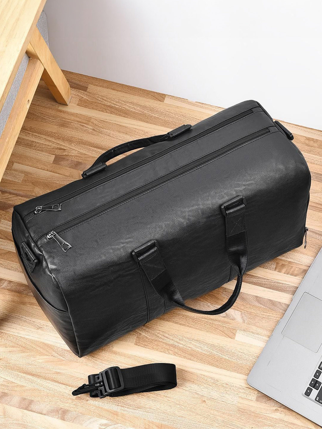 Mast & Harbour Men Waterproof Duffle Bag