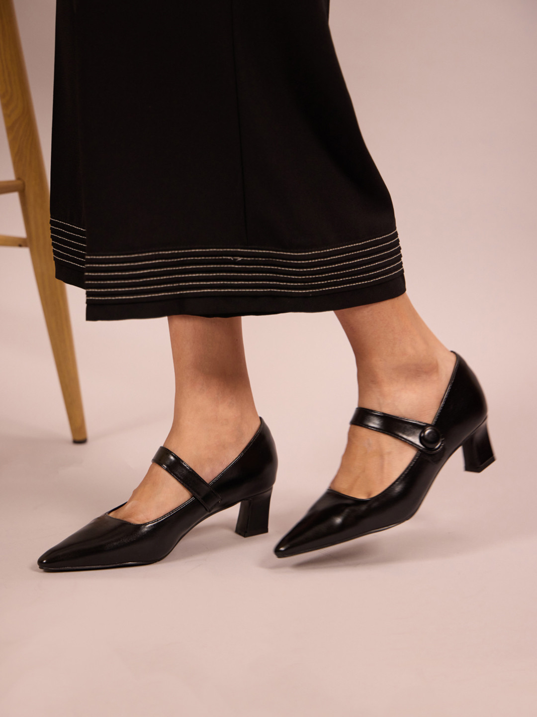 CAI Women Black Block Mary Jane Pumps