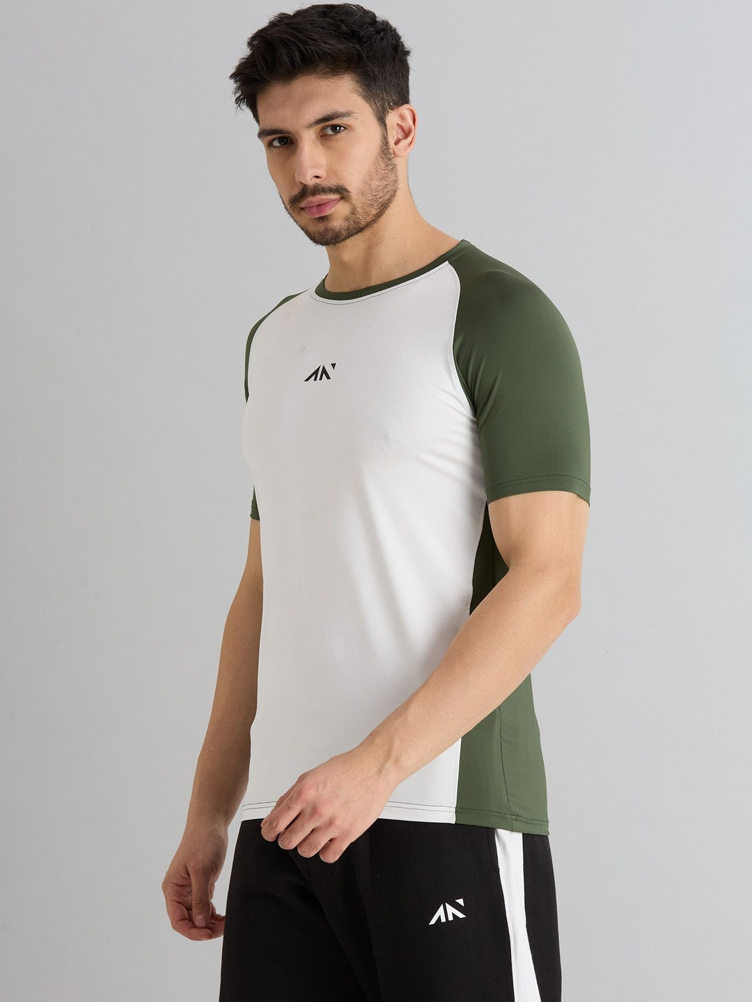 AESTHETIC NATION Men Brand Logo Colourblocked Dri-FIT T-shirt