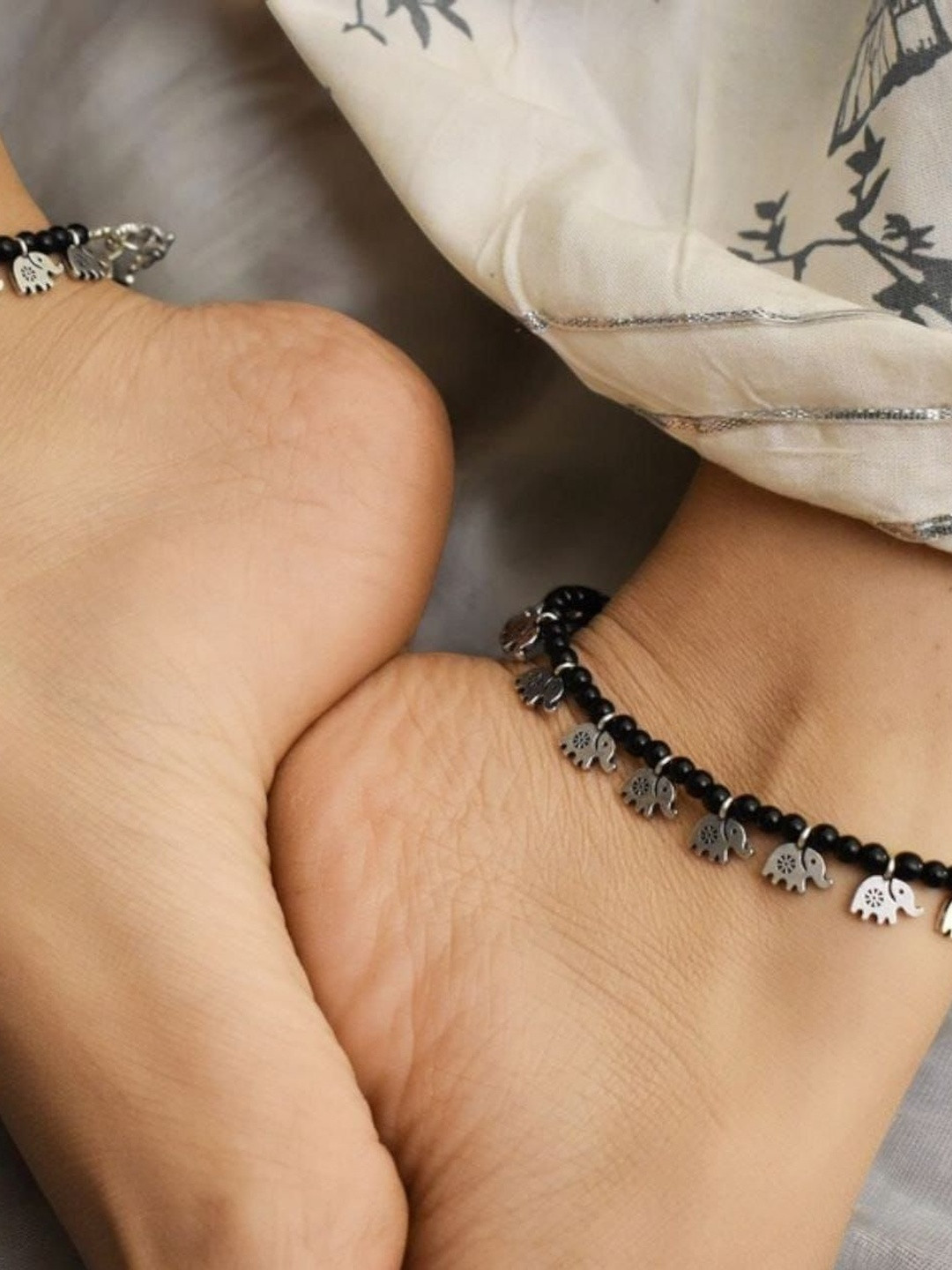 Hardin Style Women Silver-Plated Elephant Charm Beads Anklet