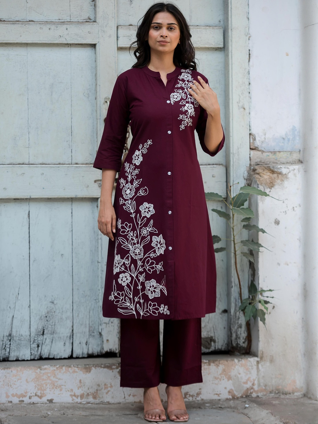 PickALook Floral Embroidered Mandarin Collar Pure Cotton Tunic With Trouser