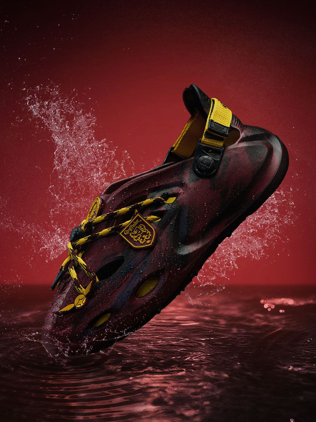 The Souled Store Men Printed Clogs
