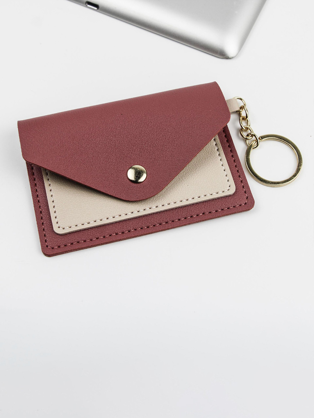 Pieru Women Colourblocked Short Envelope