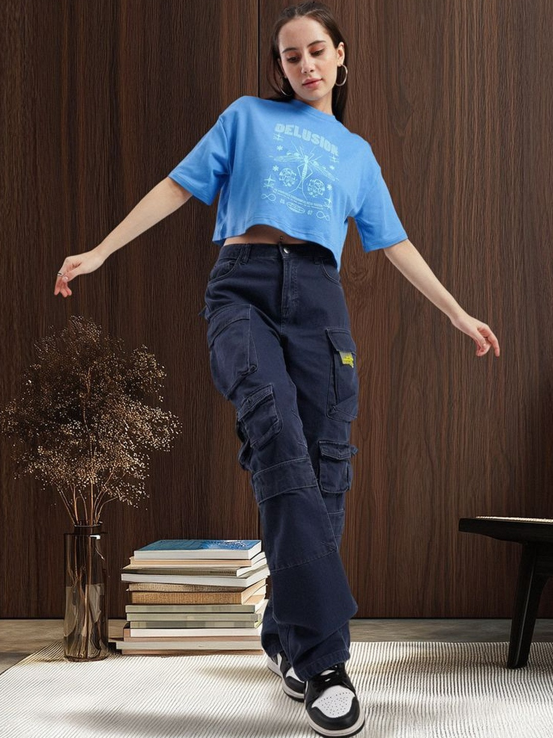Crazy Mosquitoes Graphic Printed Drop Shoulder Sleeves Boxy Fit Cotton T-shirt