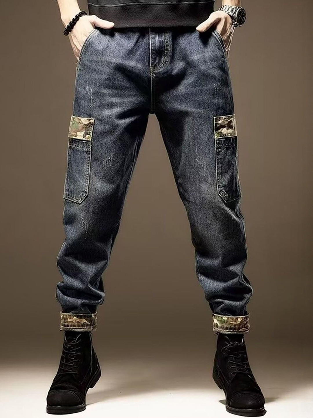 The Roadster Lifestyle Co Women Mid-Rise Heavy Fade Non Stretchable Jeans