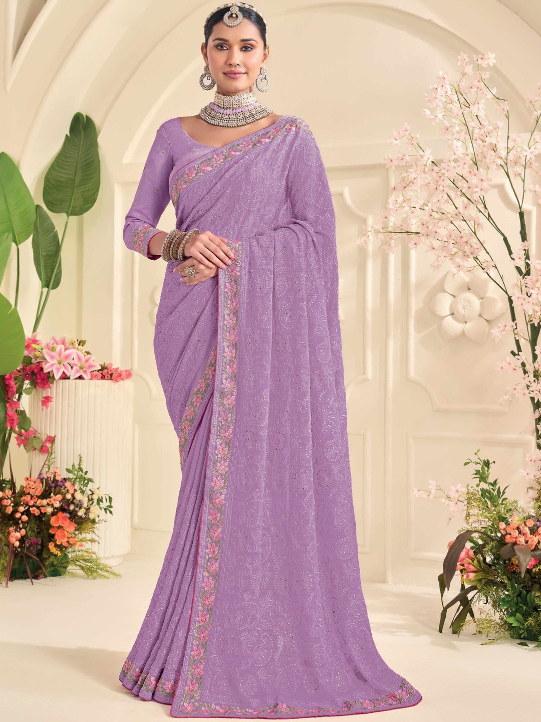 Laxmipati Paisley Embroidered Chiffon Saree With Blouse Piece