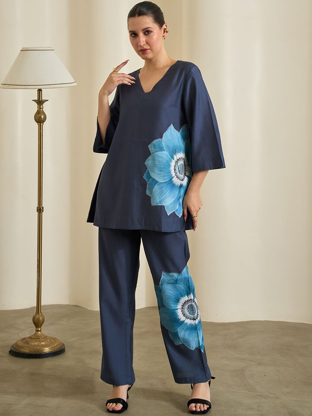 Bannos Swagger Floral Patch Work V-Neck Three-Quarter Sleeves Tunic With Trouser