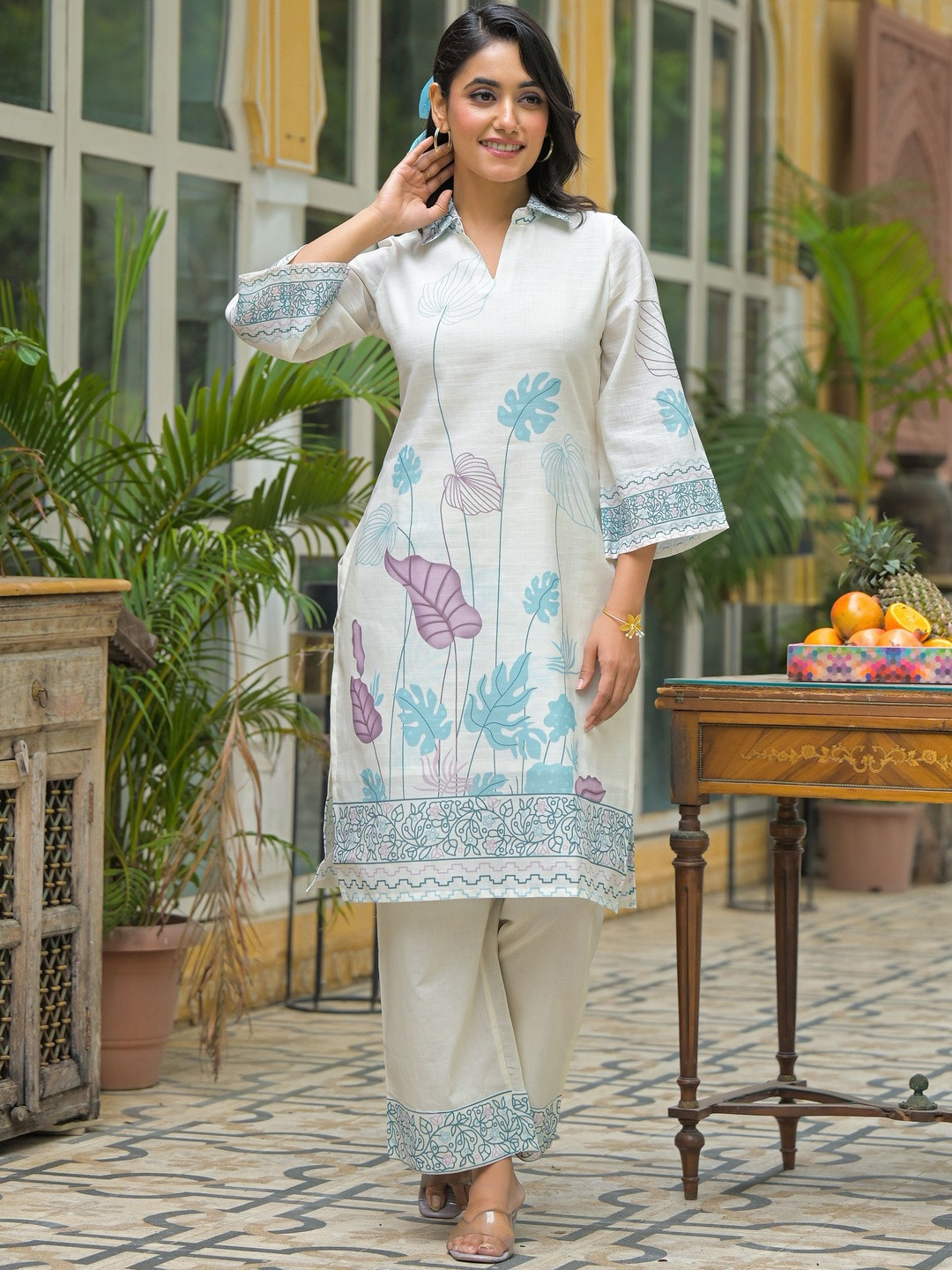 AARAAS Floral Printed Shirt Collar Linen Straight Kurta With Trousers Co-ords set