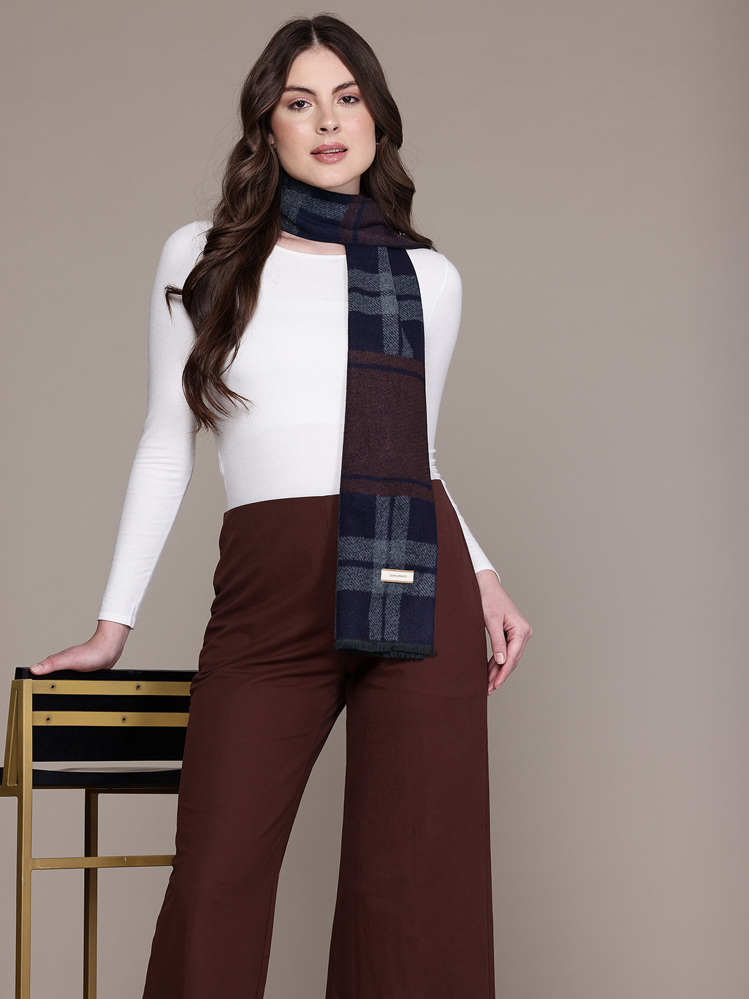 Geometric Geometric Self Design Frayed Scarf