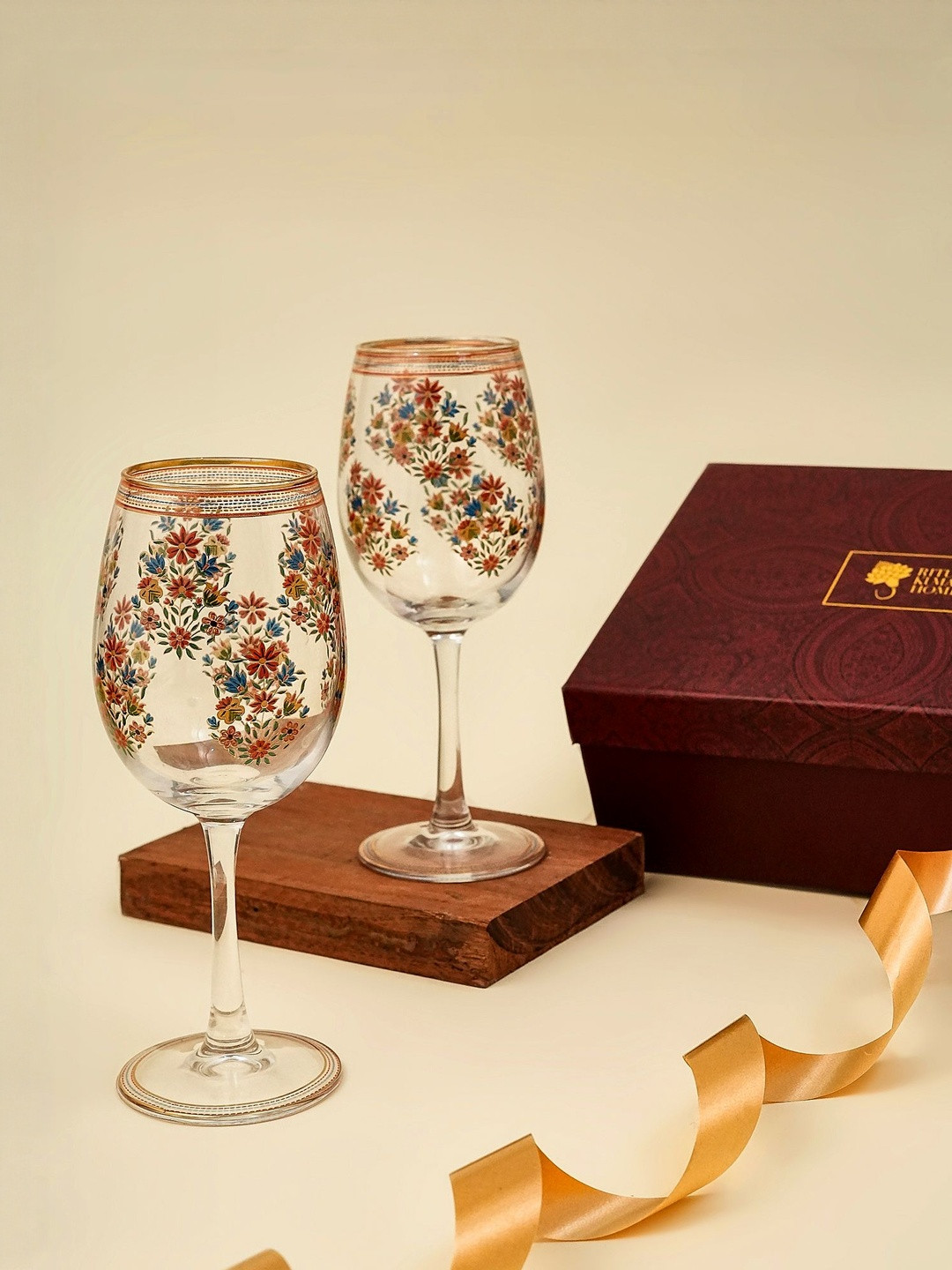 Ritu Kumar Unisex 2Pc Easy to Clean 24K Gold Pleated Glass Water Glass