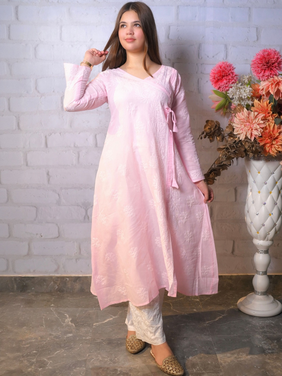 CHIKIRPOLO Women Ethnic Motifs Embroidered V-Neck Chikankari Pure Cotton Angrakha Kurti