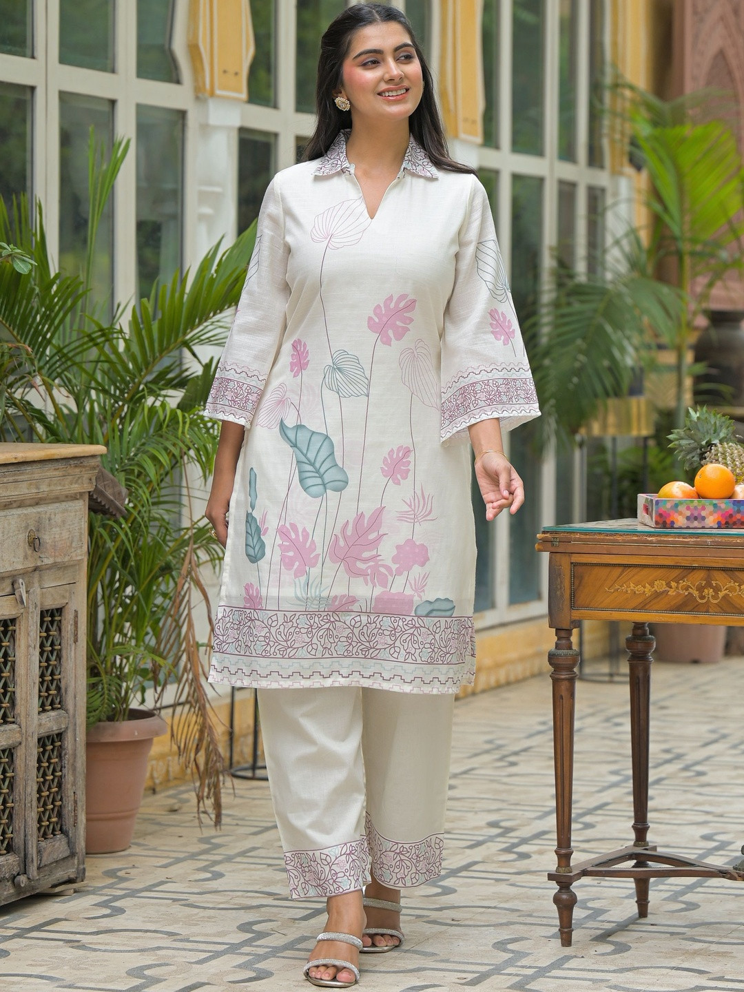 AARAAS Floral Printed Shirt Collar Linen Straight Kurta With Trousers Co-ords set