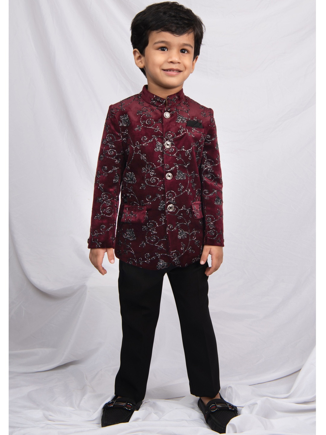 LITTLE COLLARS Boys Mandarian Collar Regular Fit Suit