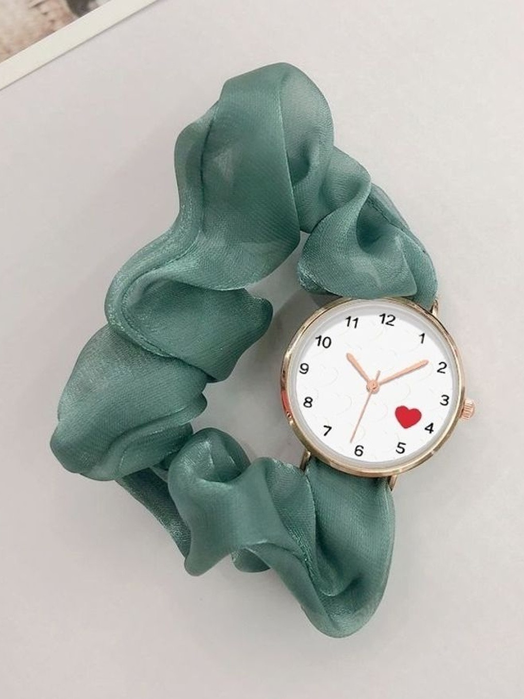 WATCHSTAR Women Dial & Straps Analogue Watch Dil Ribbin Jeri Lilo