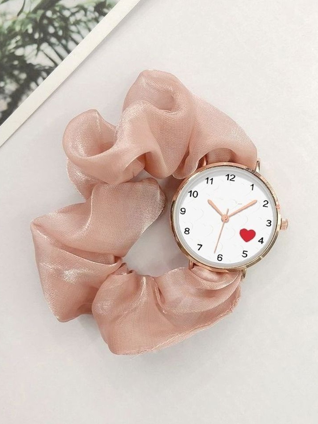 WATCHSTAR Women Dial & Straps Analogue Watch Dil Ribbin Peach