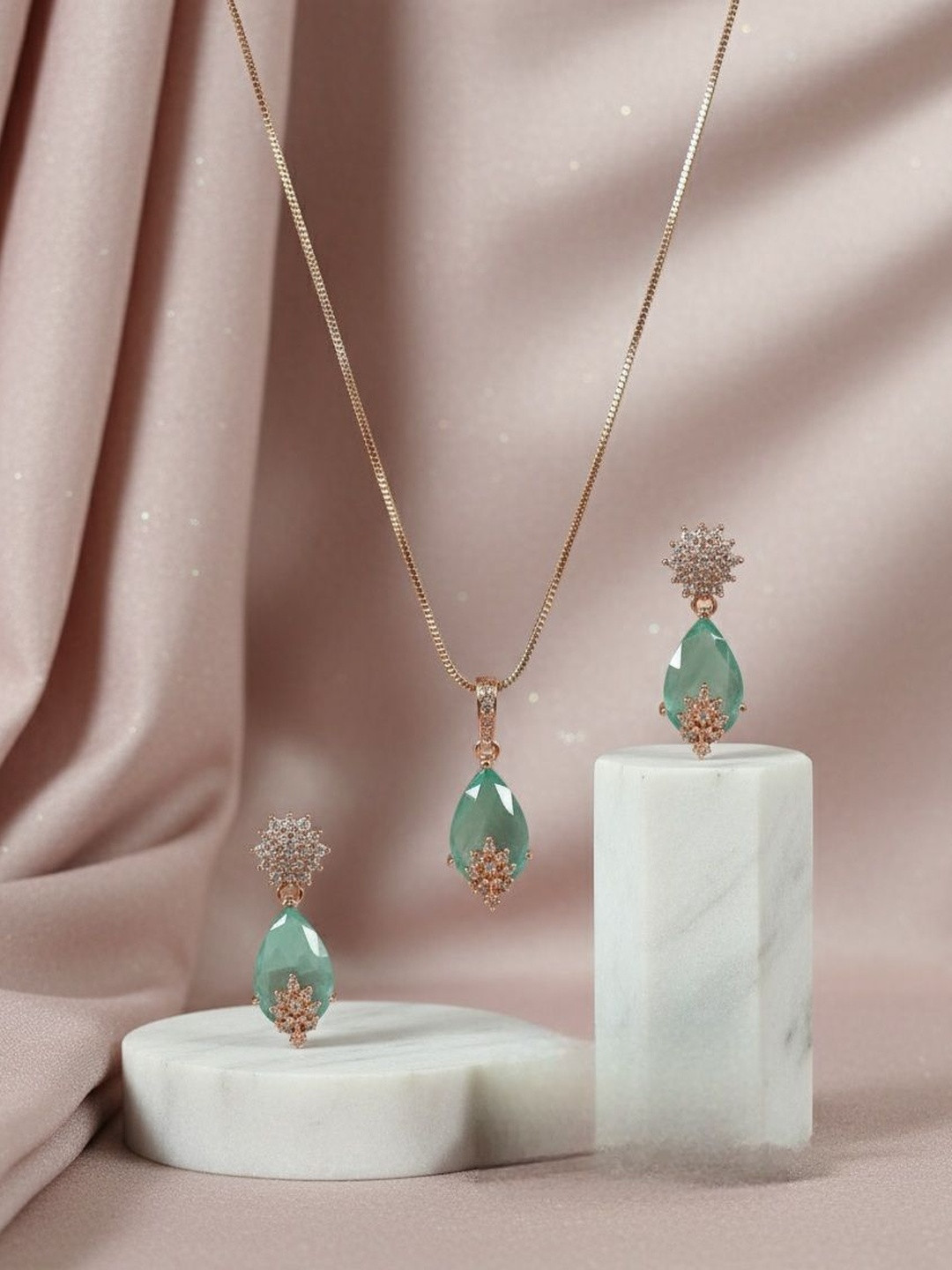 M Mod Con Artificial Stones Studded Pendant With Earrings