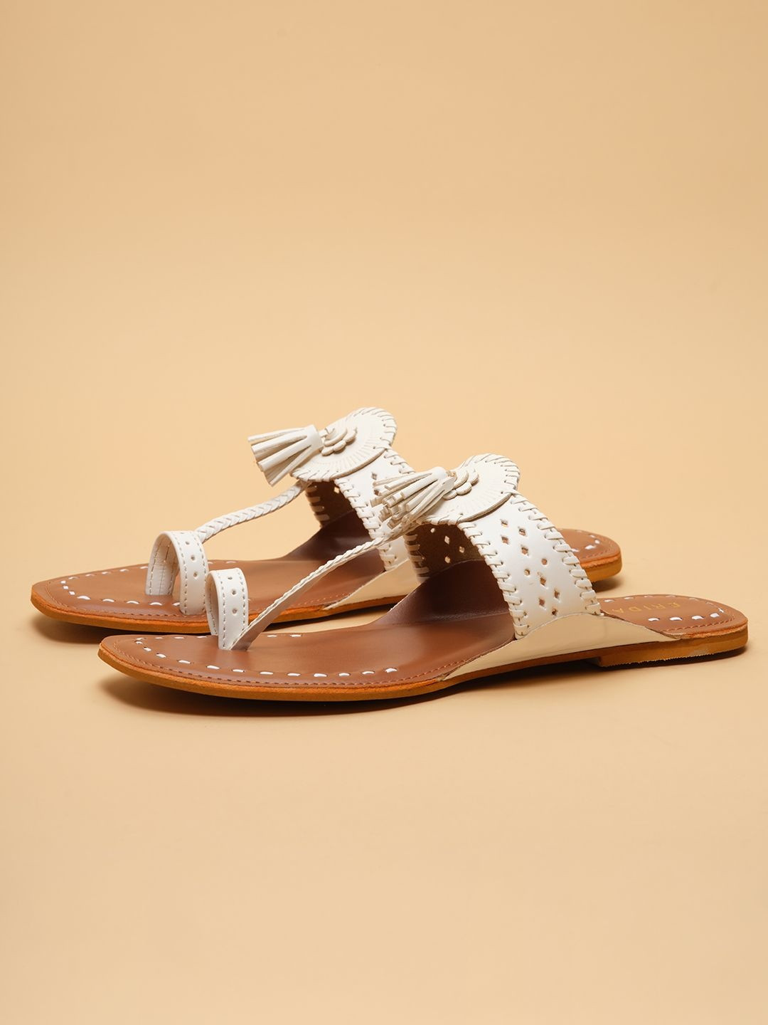 ERIDANI Saivi Women Kolhapuri Ethnic One Toe Flats with Tassels