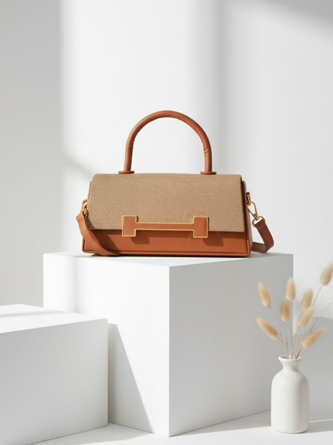 Flingo Women Gold-Tone Bar Detailing Handheld Bag