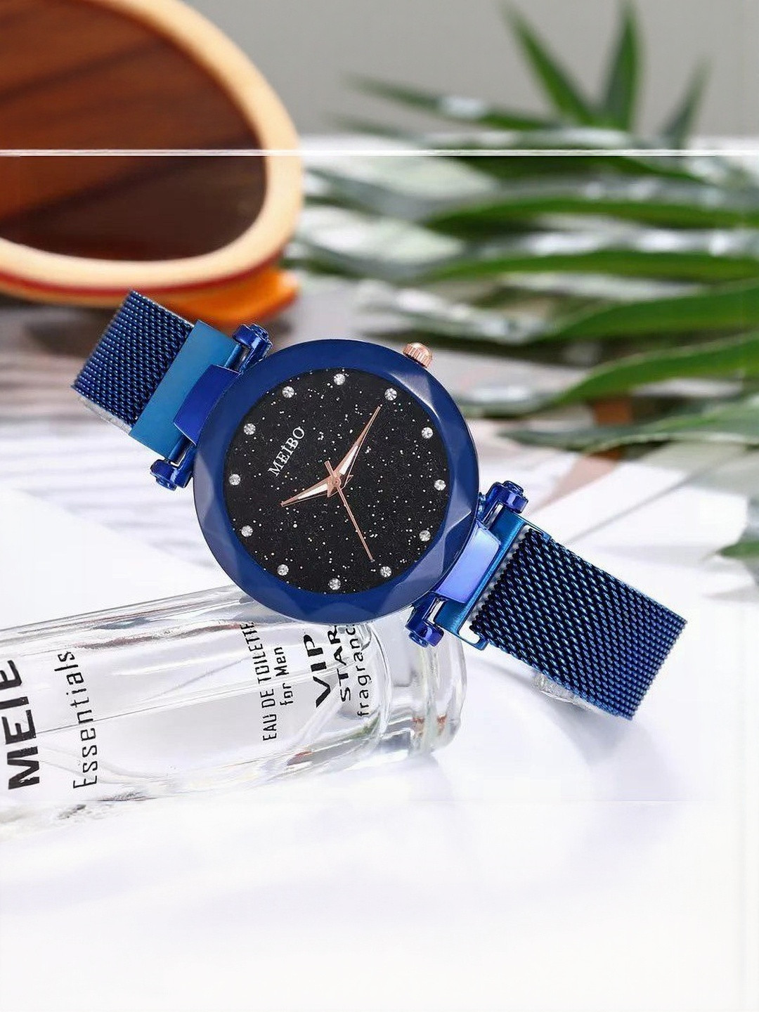 WATCHSTAR Women Embellished Dial & Straps Analogue Watches DIA MEG BLUESSB Analog Watch