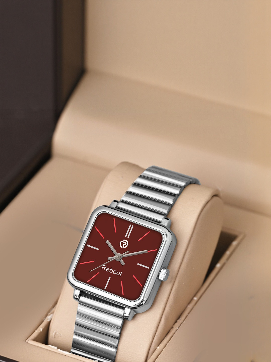 REBOOT Men Stainless Steel Bracelet Style Straps Analogue Watch sh_New89_154 Maroon