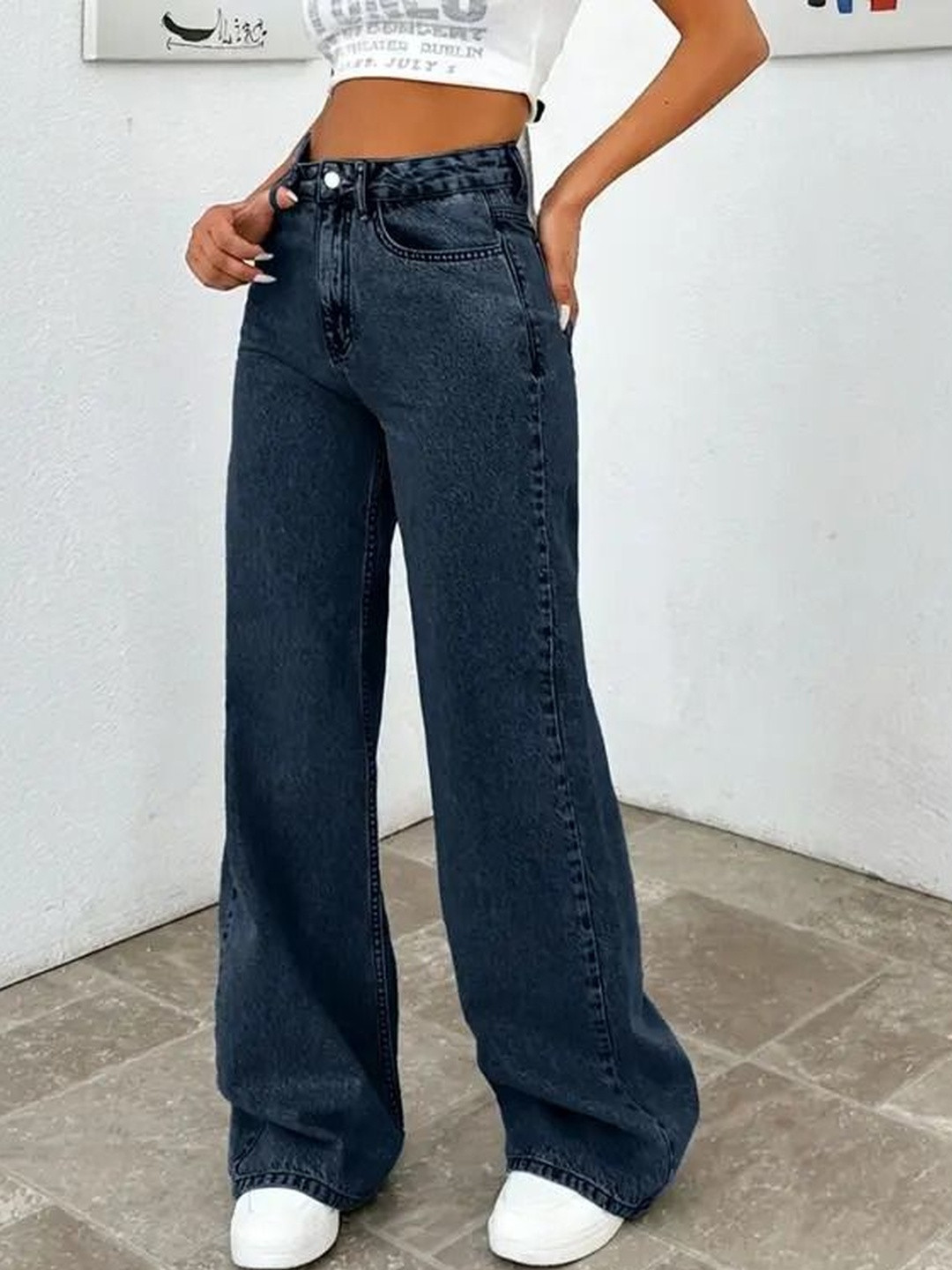 R.Code by The Roadster Life Co. Women Relaxed Fit High-Rise Light Fade Stretchable Jeans