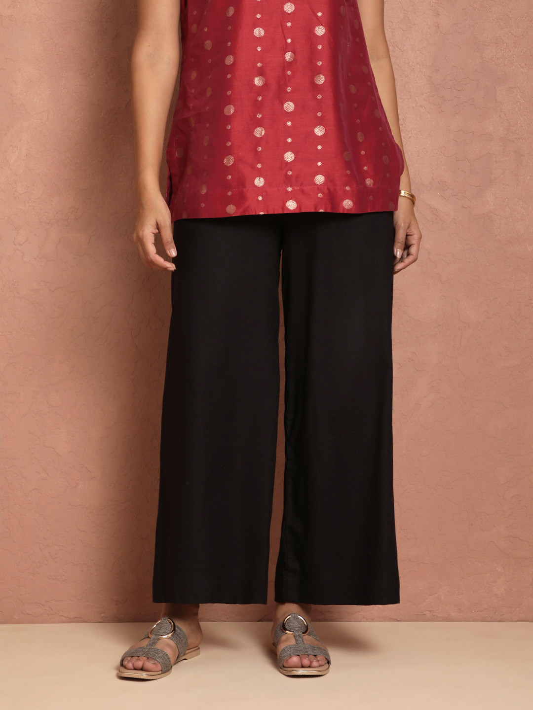 TWIN BIRDS Women Black Solid Wide Leg Palazzos