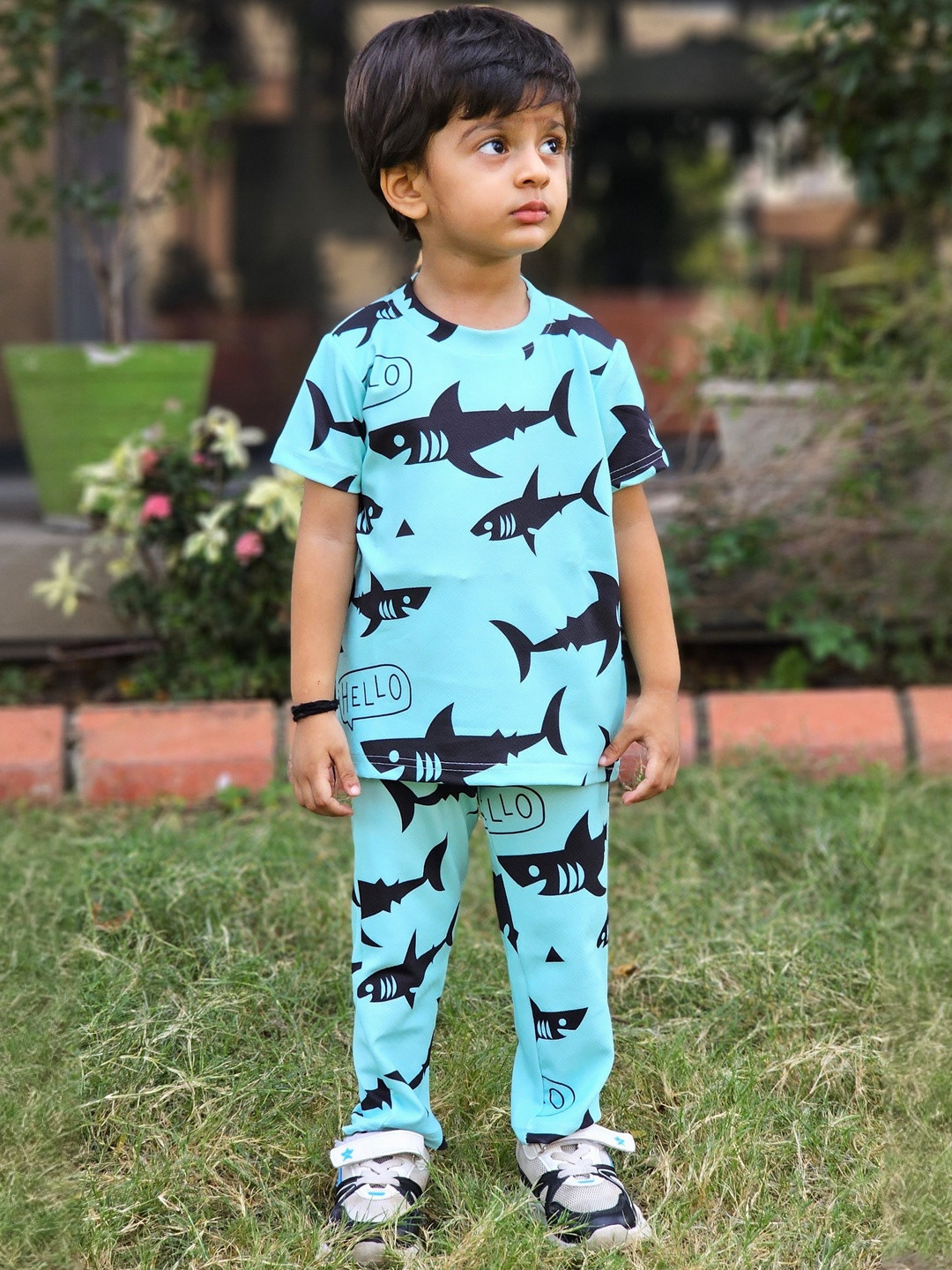 YK Kids Animal Printed T-shirt With Trousers