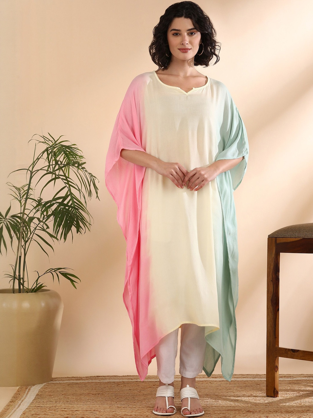 Chandbaali Women Colourblocked V-Neck Extended Sleeves Kaftan Kurti