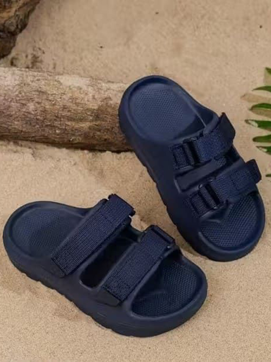 COOPERWINGS Men Rubber Sliders With Backstrap Detail