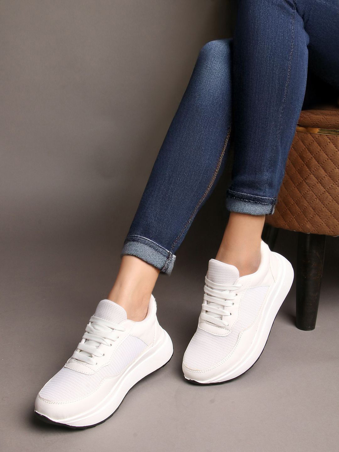 FEET RUNNER Women Sneakers