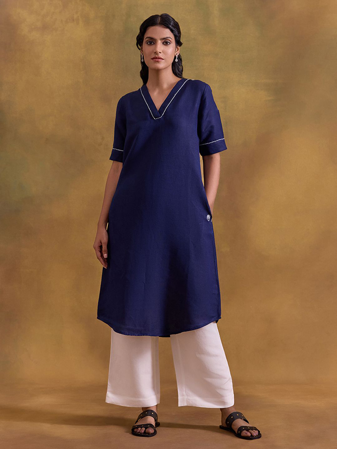 Ancestry V-Neck Short Sleeves A-Line Kurta