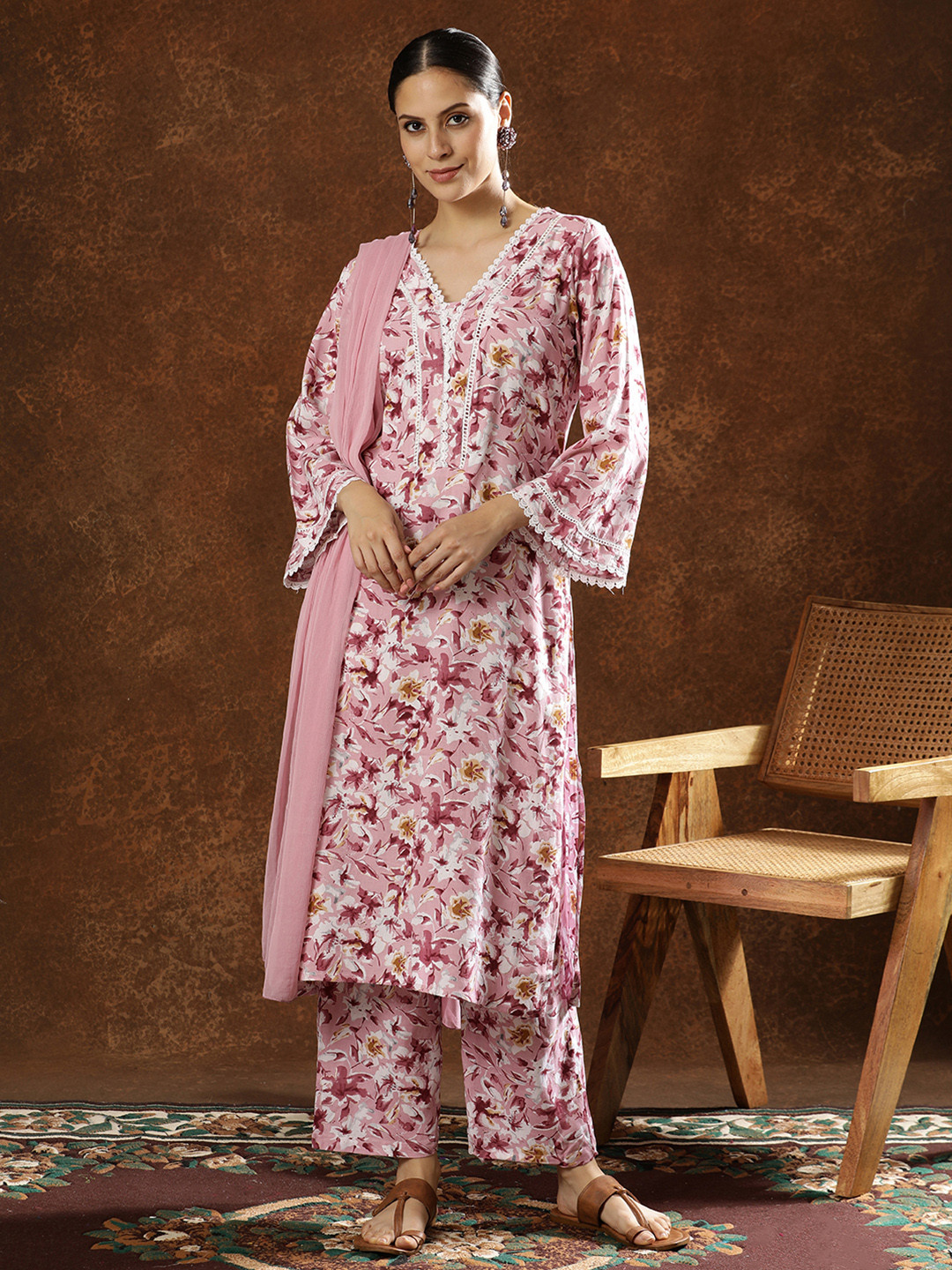 Anouk Floral Printed Kurta V-Neck Straight With Trousers & Dupatta