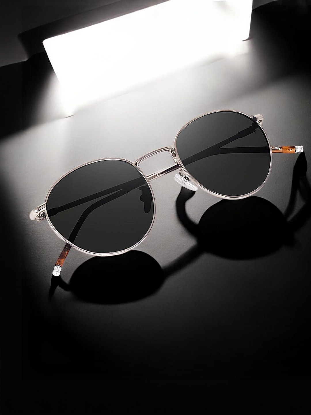 IFLASH Unisex Full Rim UV Protected Steel-Toned Round Sunglasses 998 SILVER BLACK