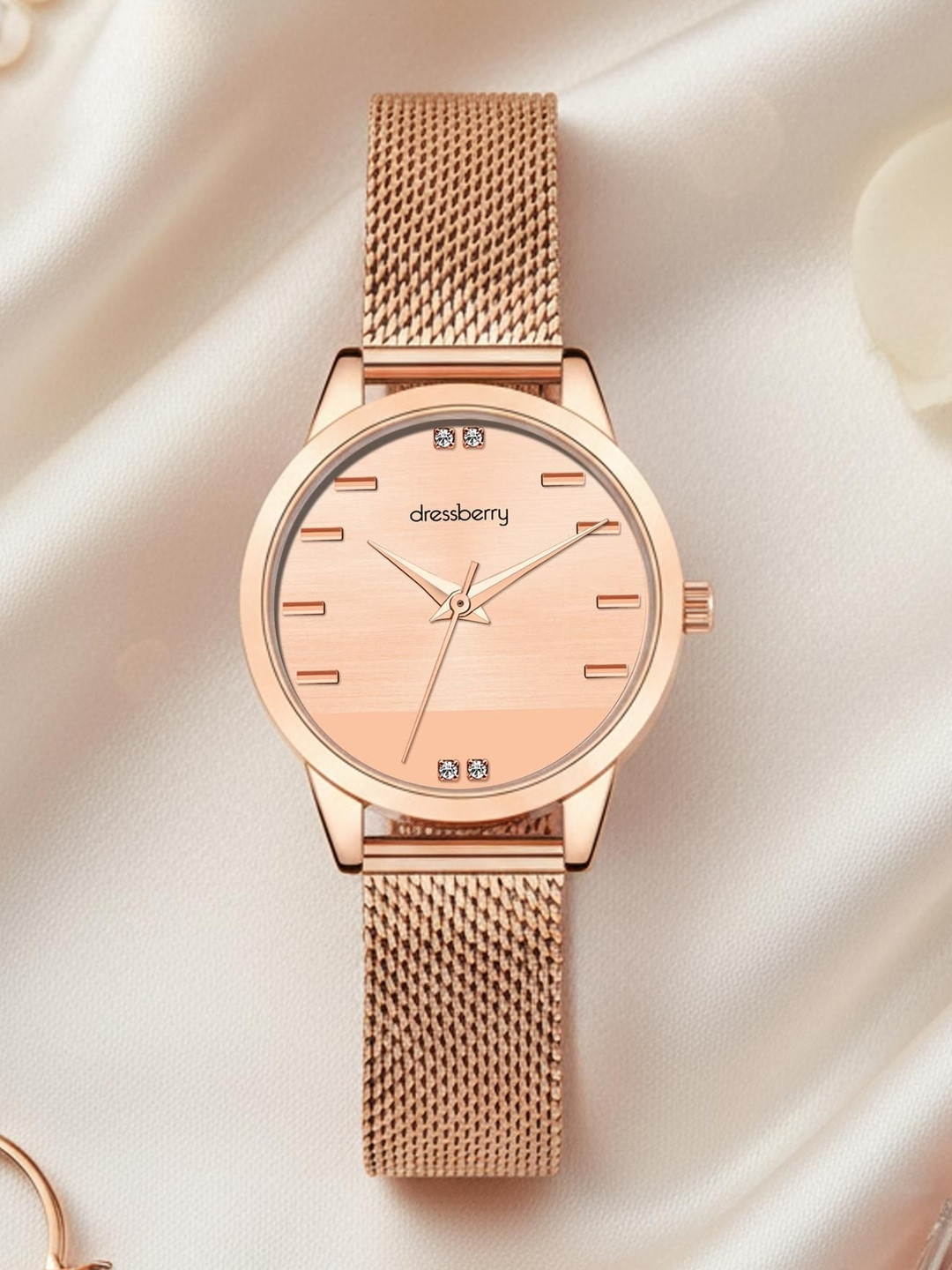 DressBerry Women Brass Embellished Dial & Straps Analogue Watch DB-LR008-RG-RG