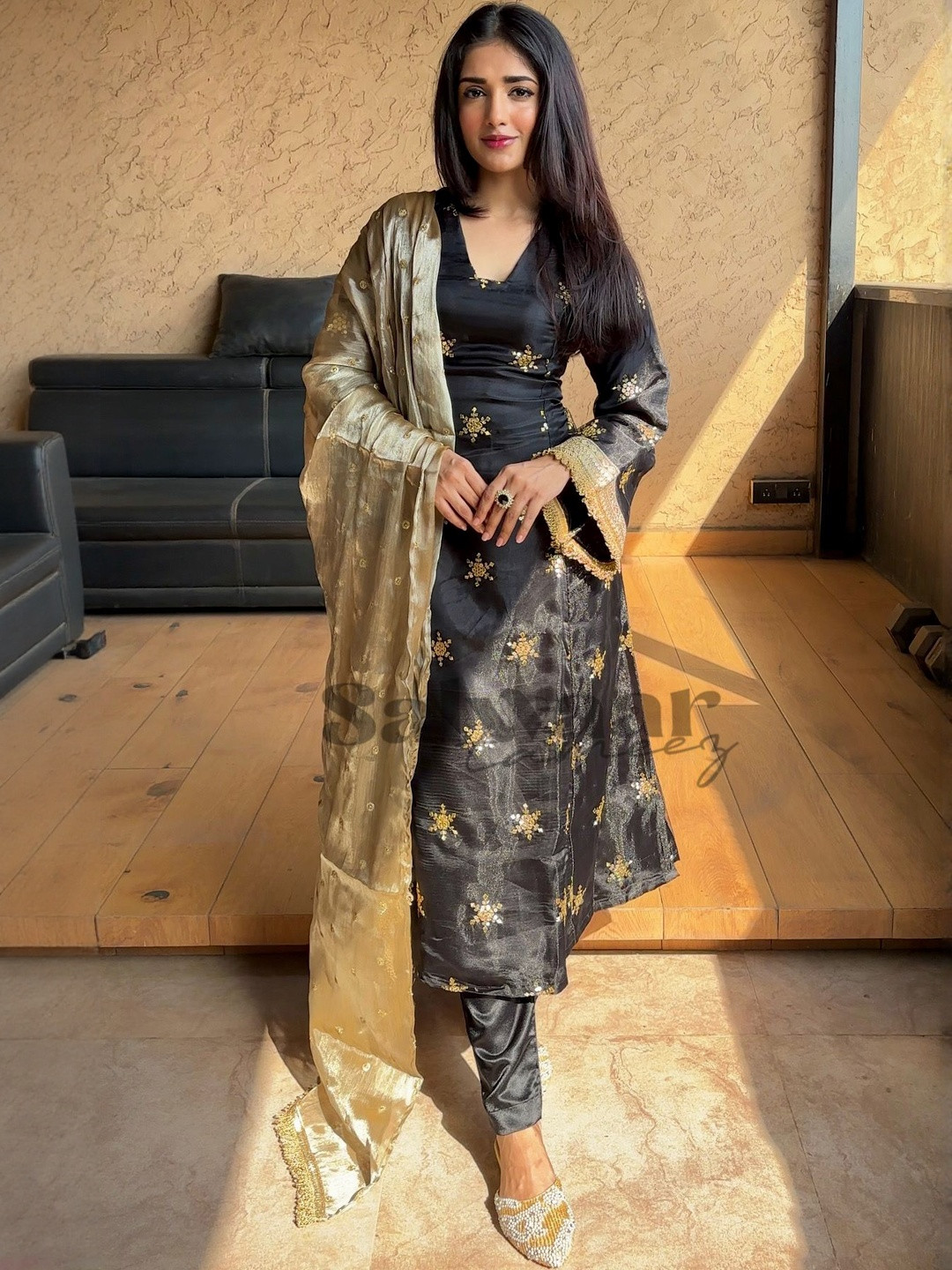 SALWAAR TAMEEZ Women Ethnic Motifs Embroidered Kurta with Trousers & With Dupatta