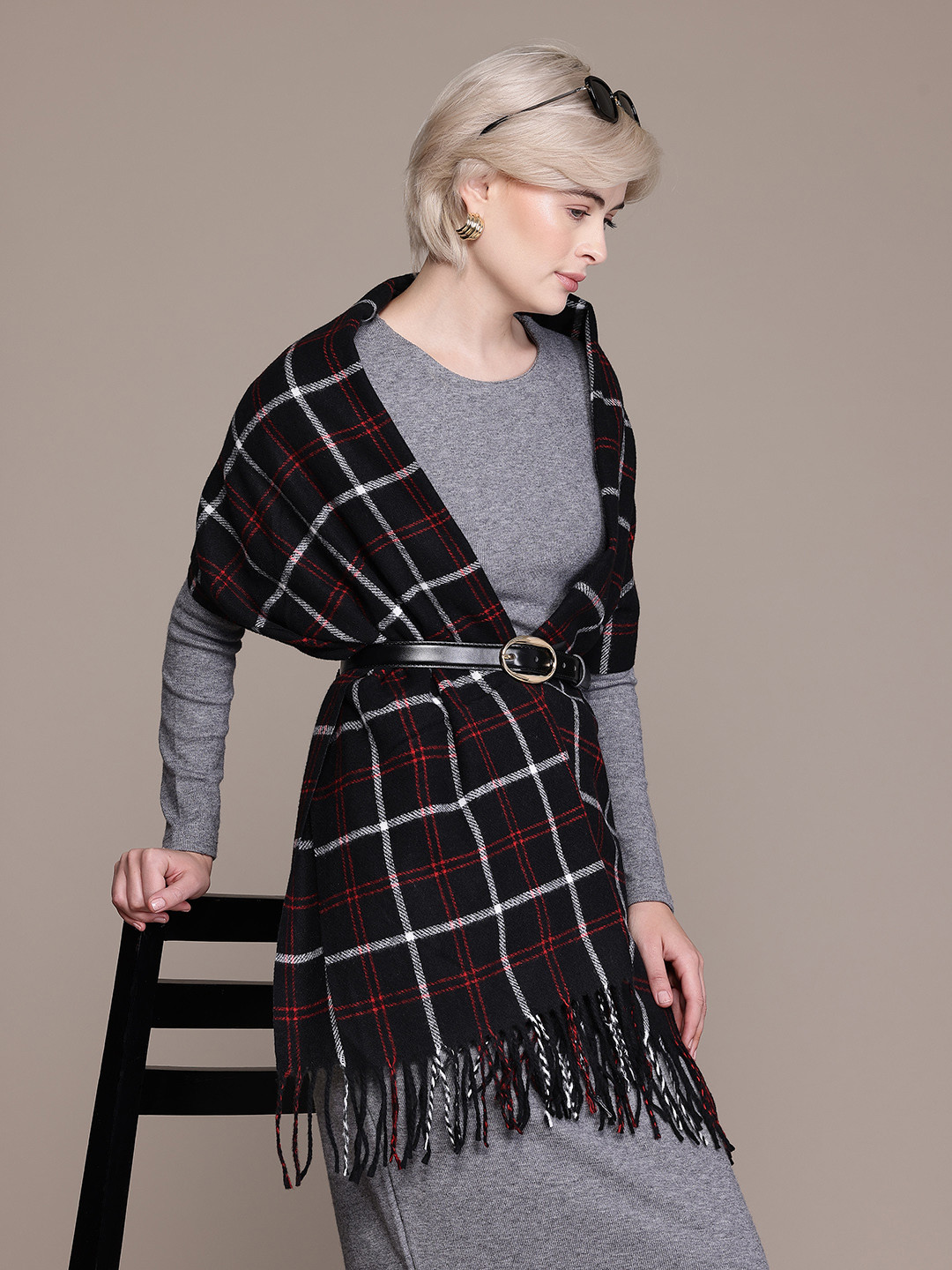 Cayman Checked Tasselled Woolen Stole