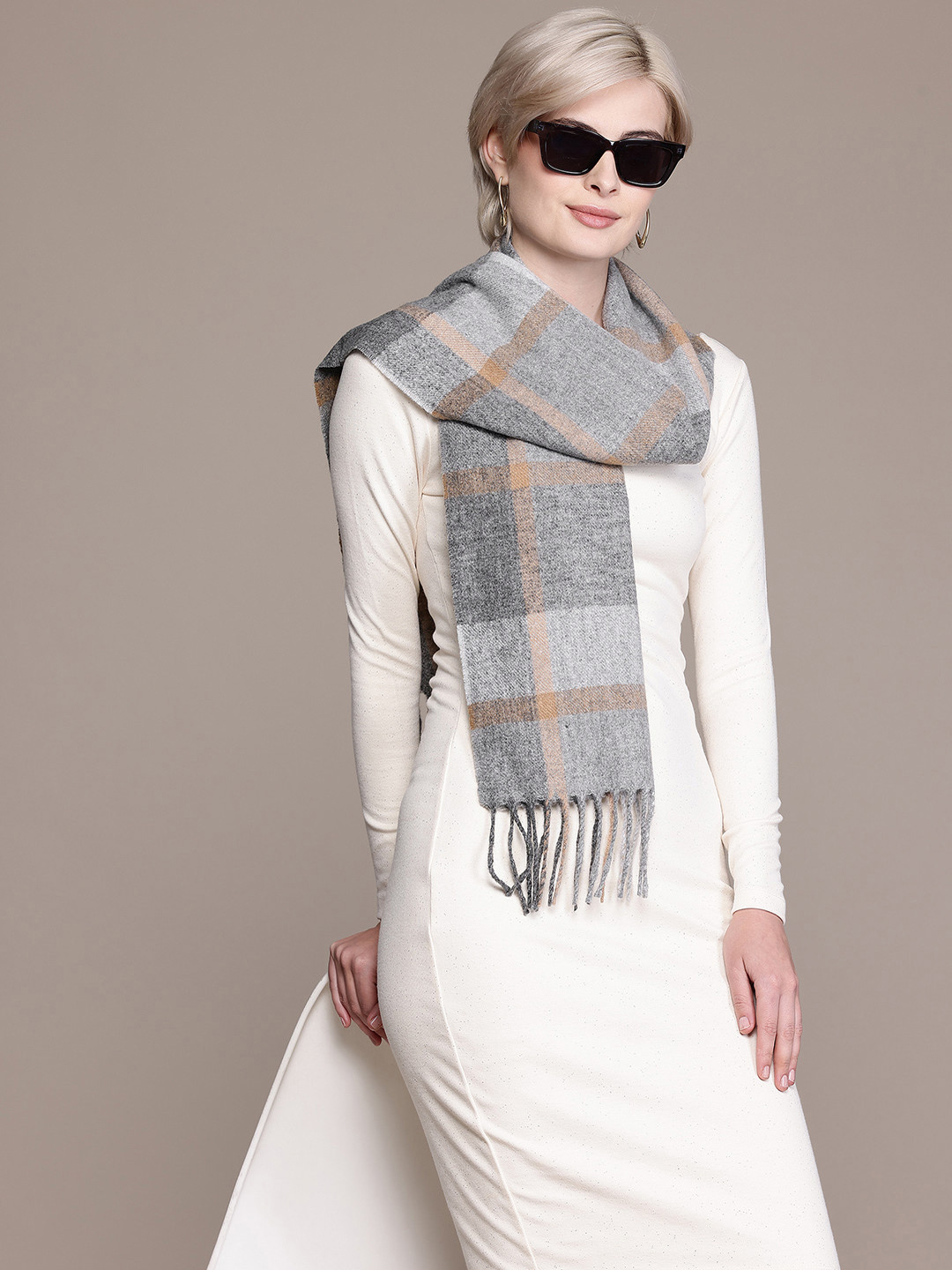 Cayman Women Checked Taselled Scarf