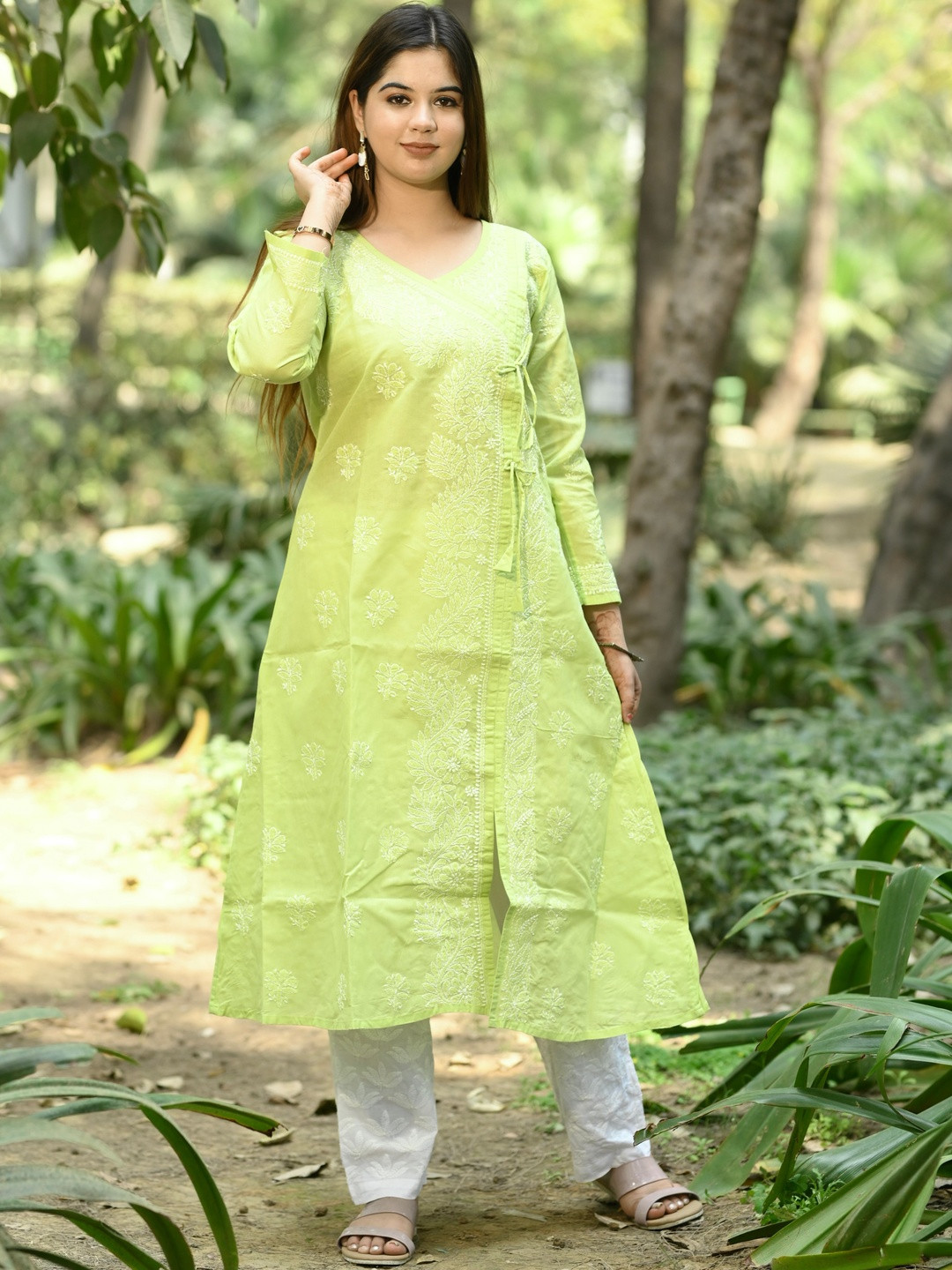 CHIKIRPOLO Women Ethnic Motifs Embroidered Pure Cotton Chikankari Angrakha A-Line Kurti