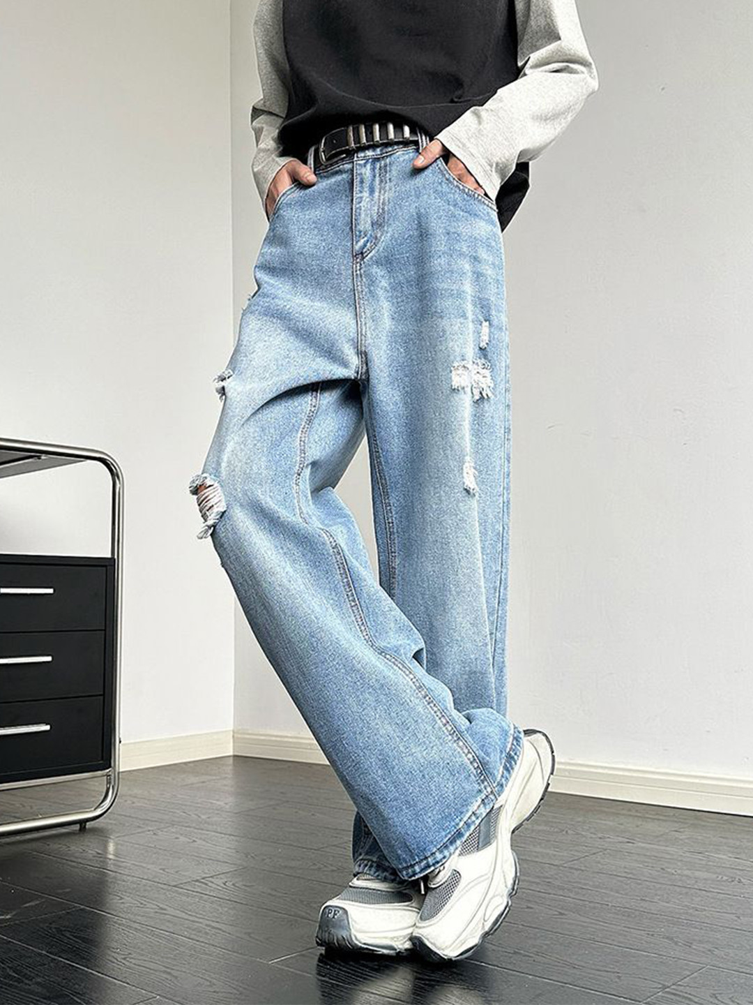 StyleCast Men Distressed Wide Leg Baggy Jeans