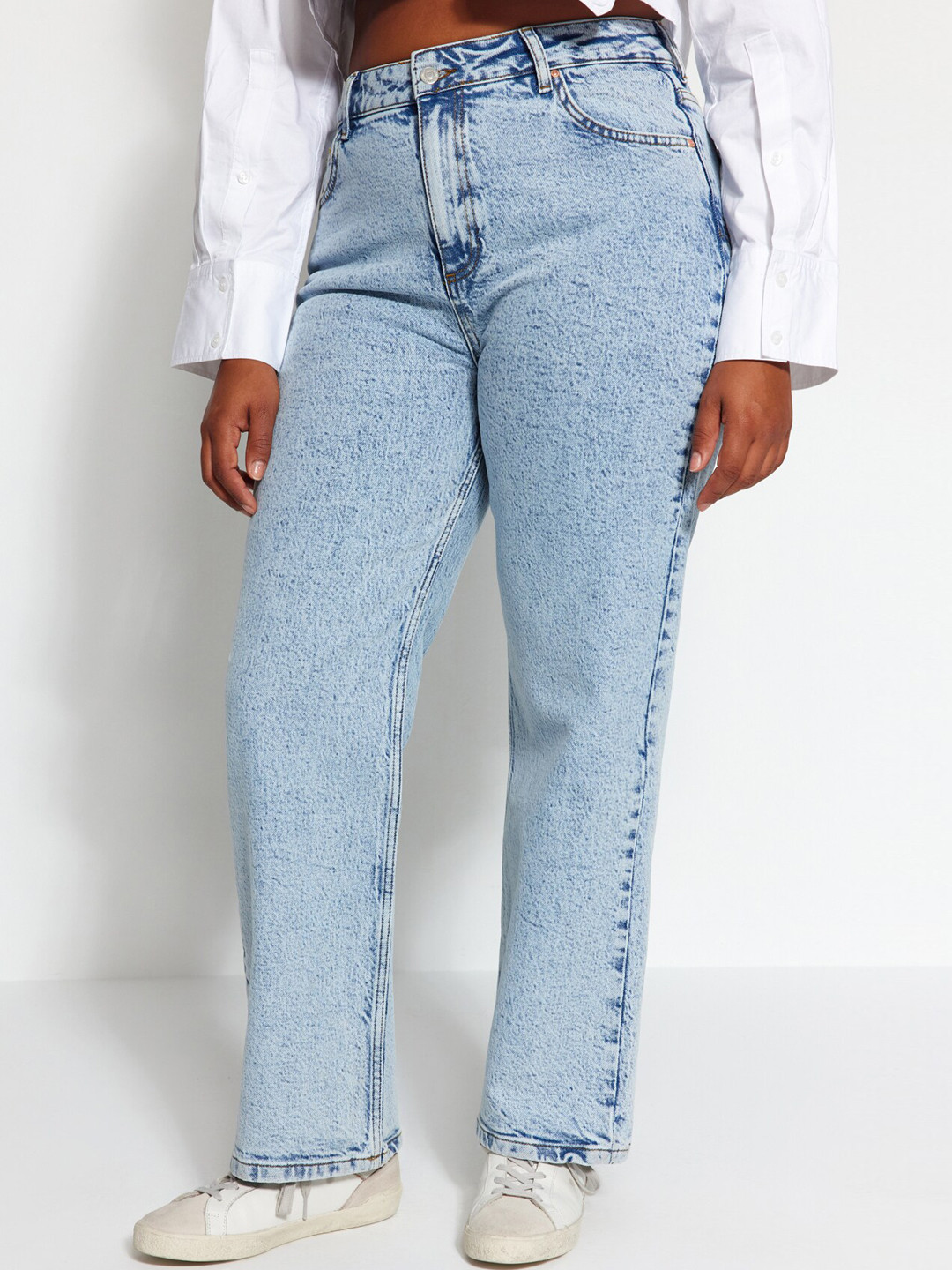 Trendyol Women Mavi High-Rise Clean Look Heavy Fade Stretchable Cotton Jeans